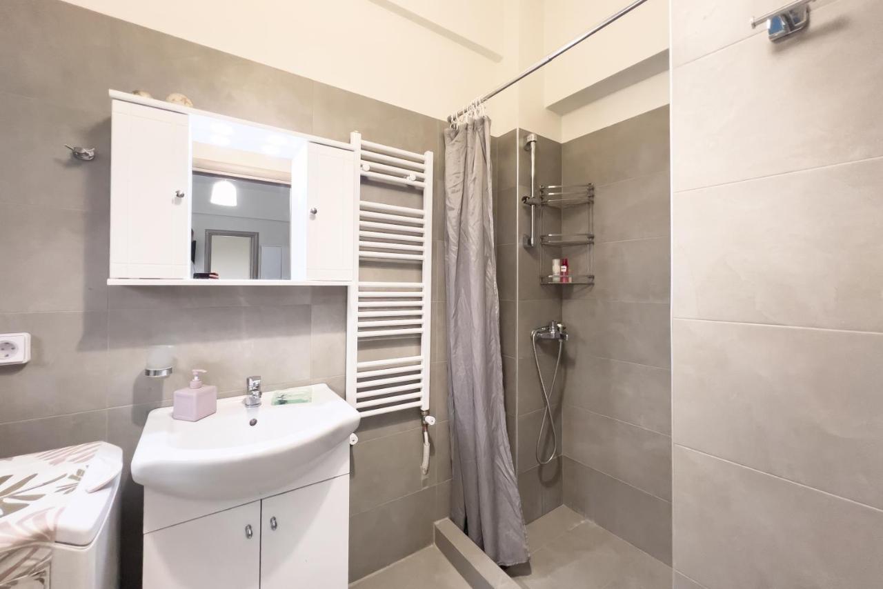 Cozy Cityscape Apartment In Atény Exteriér fotografie