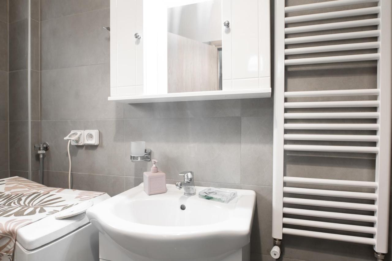 Cozy Cityscape Apartment In Atény Exteriér fotografie